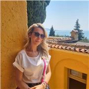 Docente di Matematica alle scuole secondarie di secondo grado impartisce ripetizioni di matematica ad alunni delle scuole primarie e secondarie